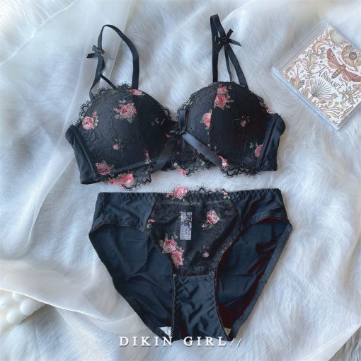Alternative view of Premium Quality Romantic Daku Lace Bra & Panty Set